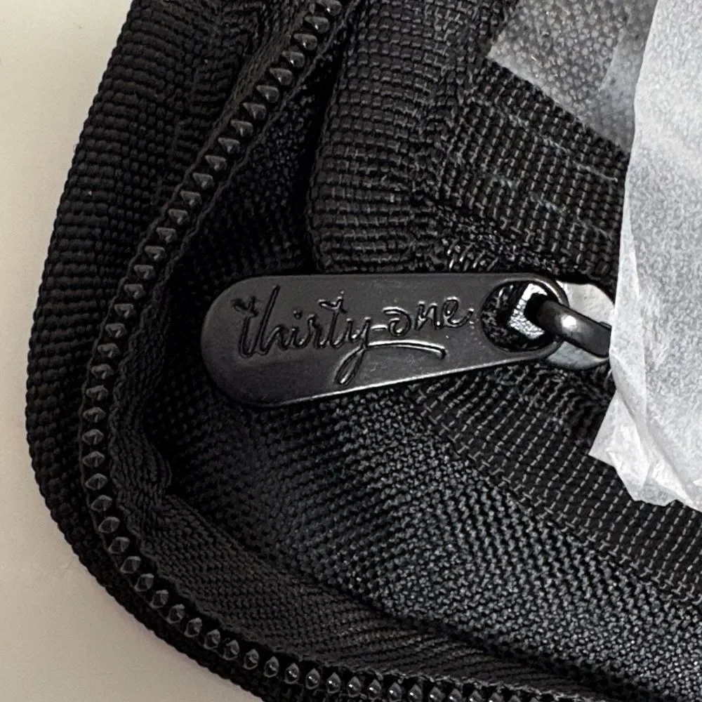 NWT Thirty-One Black and White Makeup Bag